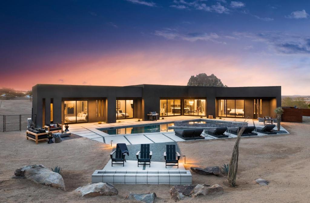 Boulder Cove by Fieldtrip Iconic Modern with Pool Hot Tub Views, Joshua Tree