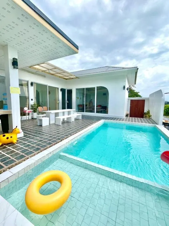 Santra Pool Villa, hotel in Pattani
