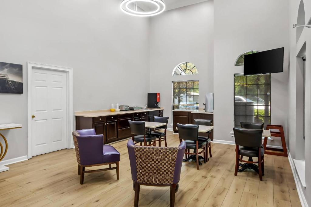 Econo Lodge Inn & Suites Cayce I-26 Airport お料理のイメージ