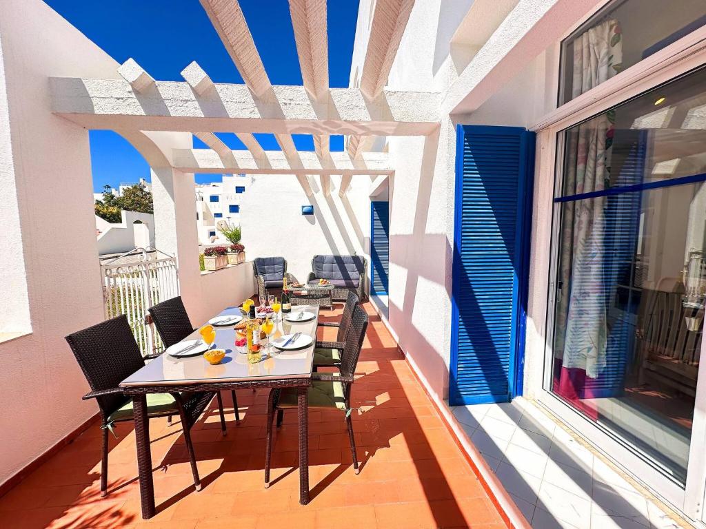 Ocean Breeze WindMill Condo by BeCherish, Albufeira