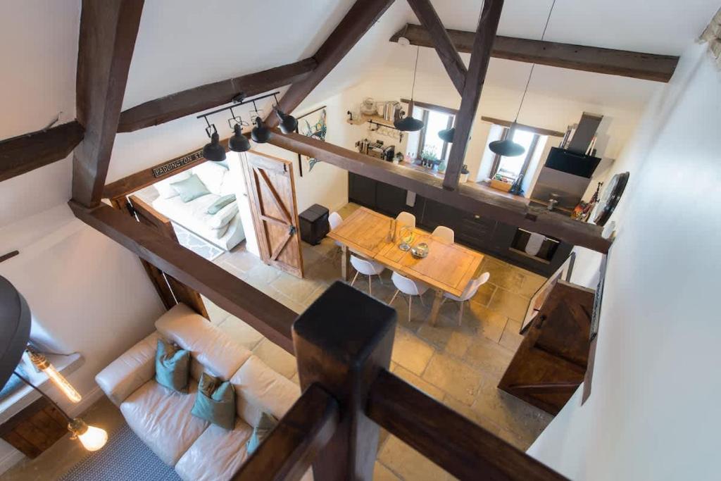 Idyllic Barn - Cotswold Hideaway Stunning Village, Birdlip