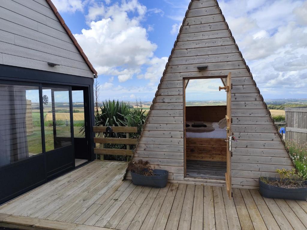 Tipi en bois, Fiennes
