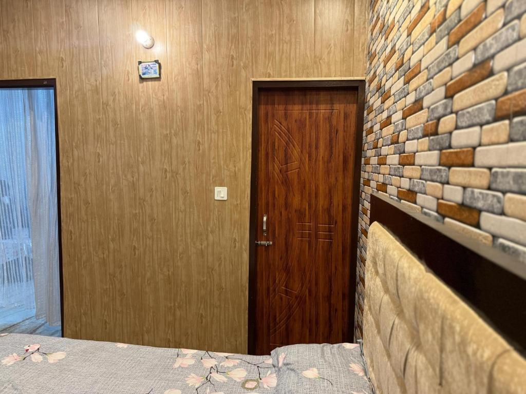 Golden nest BNB, Kharar