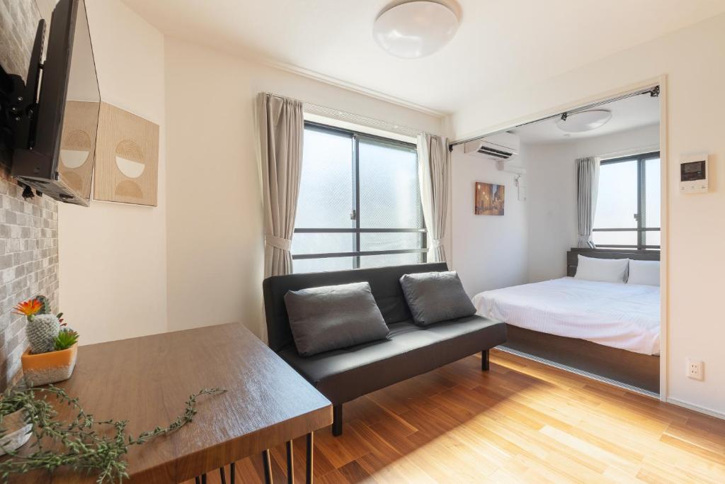 HomeNest Hotel AKIHABARA direct access from AIRPORTS