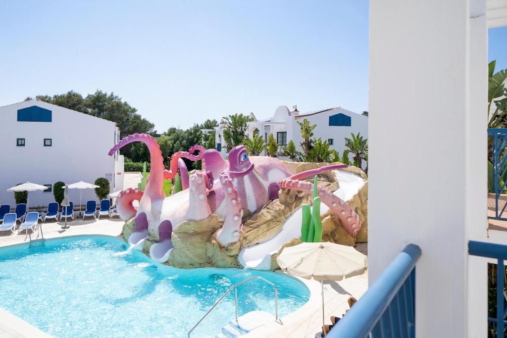 MarSenses Paradise Club — Swimming pool in Cala'n Bosch, Balearic Islands