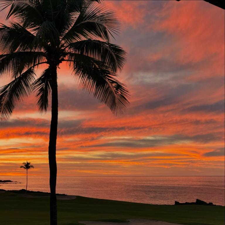 2BR Breathtaking Ocean Views in Mauna Lani Point, Waikoloa