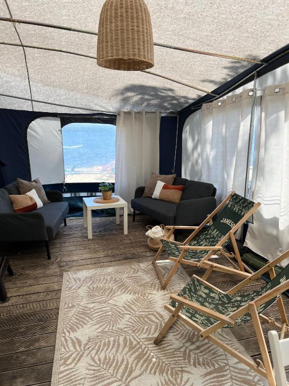 Highway to Hel, Jastarnia