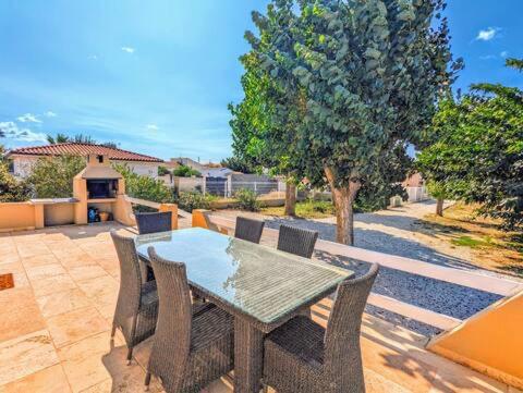 VILLA T4 - Piscine - WIFI - CLIM - Boulodrome - Plage à 170m - 2