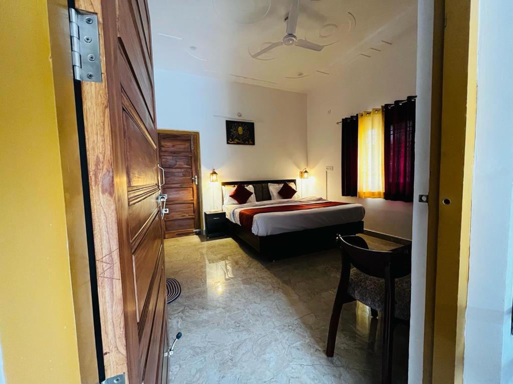 The lakehouse by lake & woods, Bhimtal