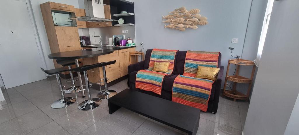 Cannes Hoche Apartment - 3