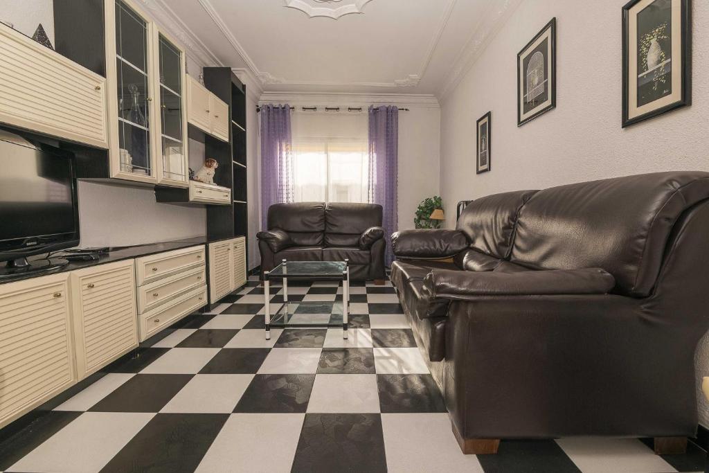 Trafalgar Home - 2