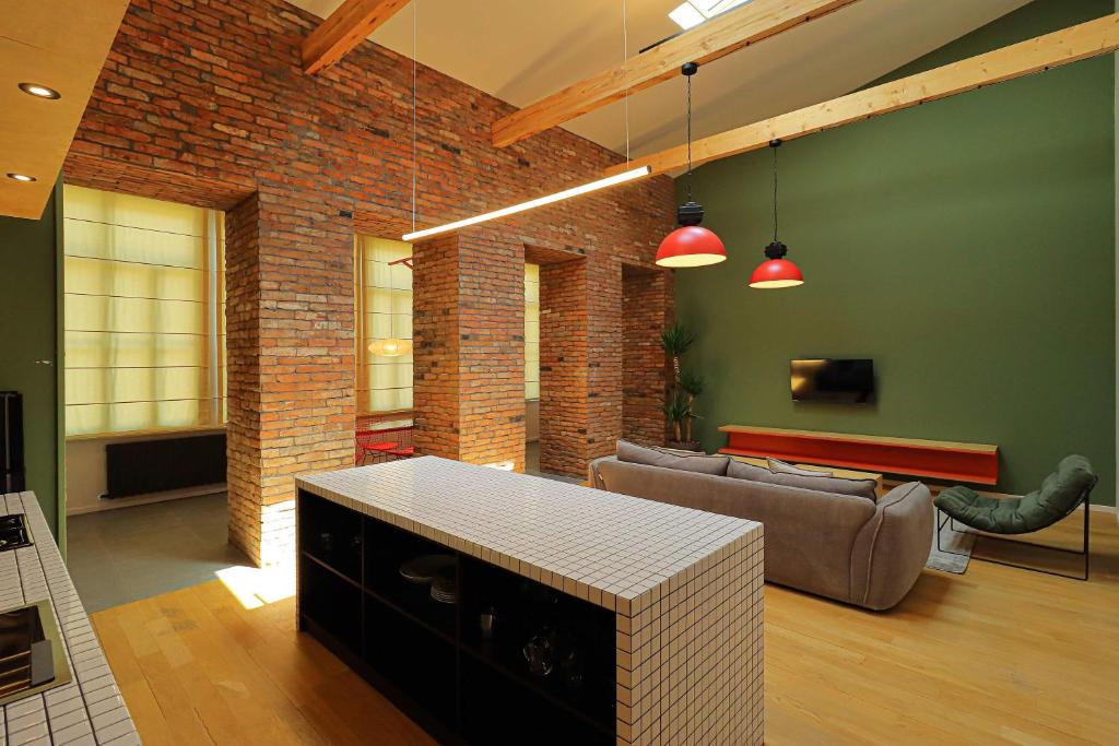 Unique Designer Loft with Mezzanine Bedroom - Wehost, Tbilisi