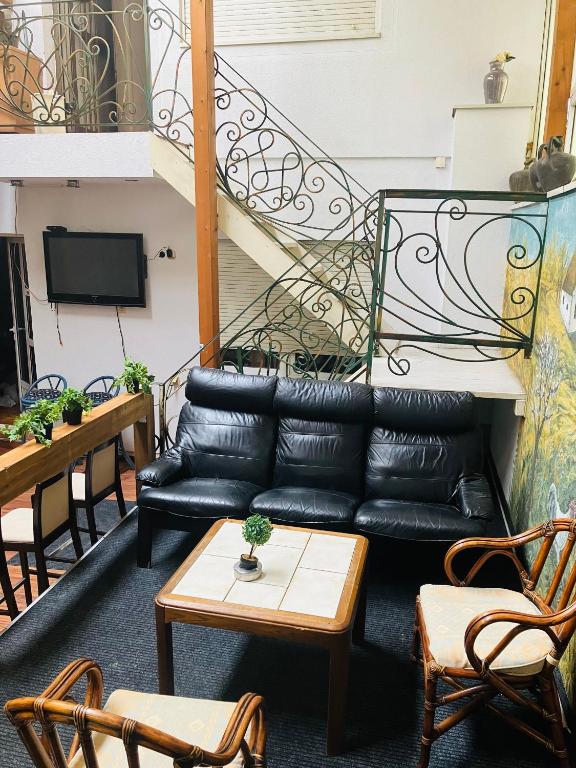 Lovely Garden Executive 100m2 Apartment - Business & Long Stay Novi Sad - 5