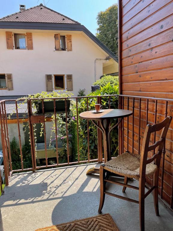Chambres d'hôtes avec entrée privative au calme dans maison de village au-villard - 3