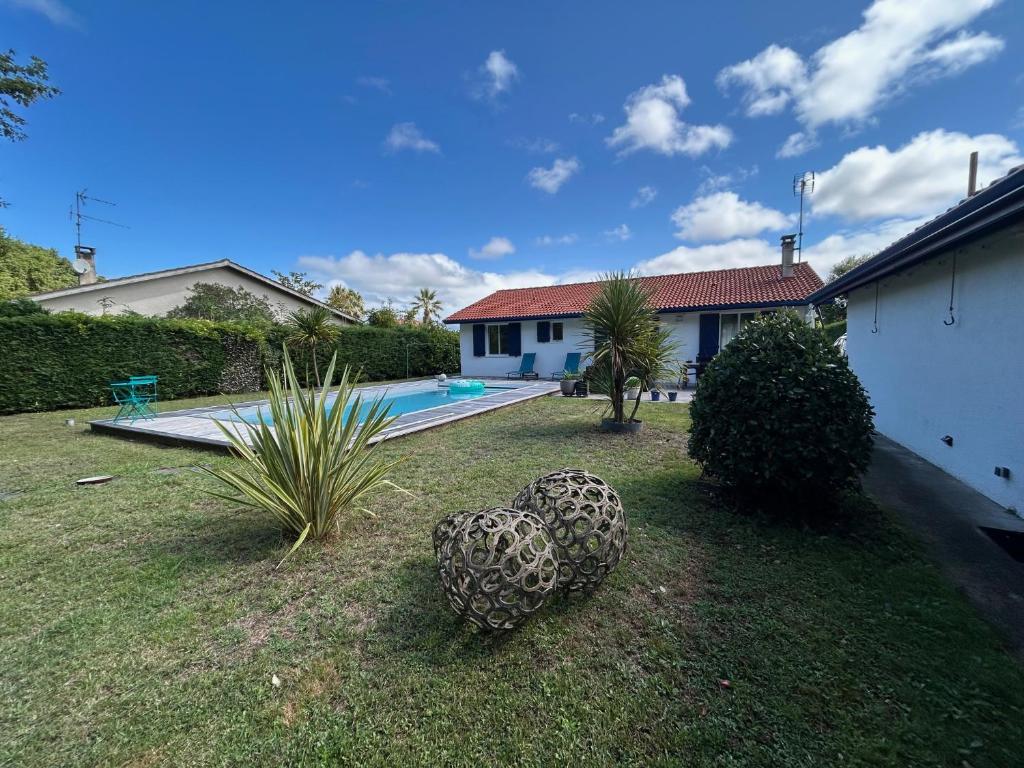 Maison familiale avec piscine - 2