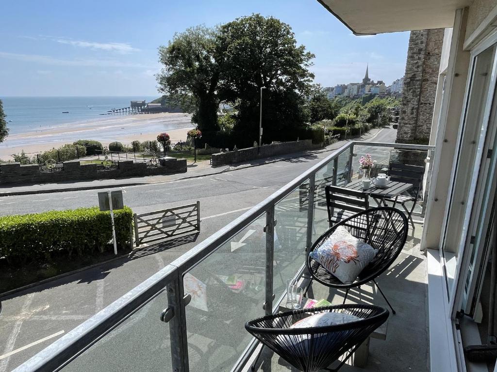 Lifeboat Lookout, Tenby