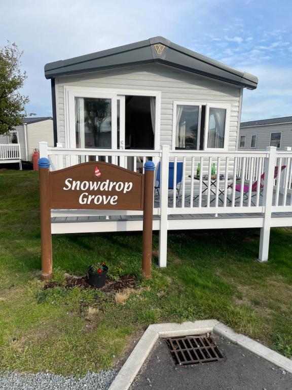 Snowdrop Caravan, Porthmadog