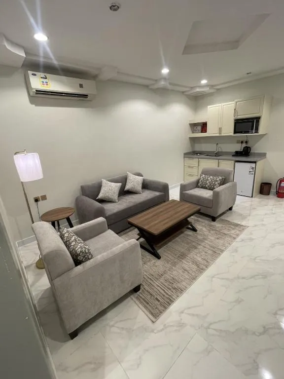 غيمة, hotell sihtkohas Hail