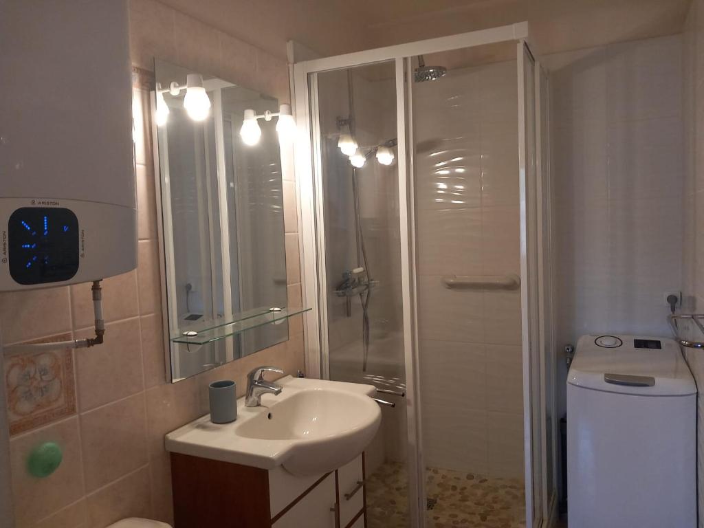 agreable appartement proche plages - 2