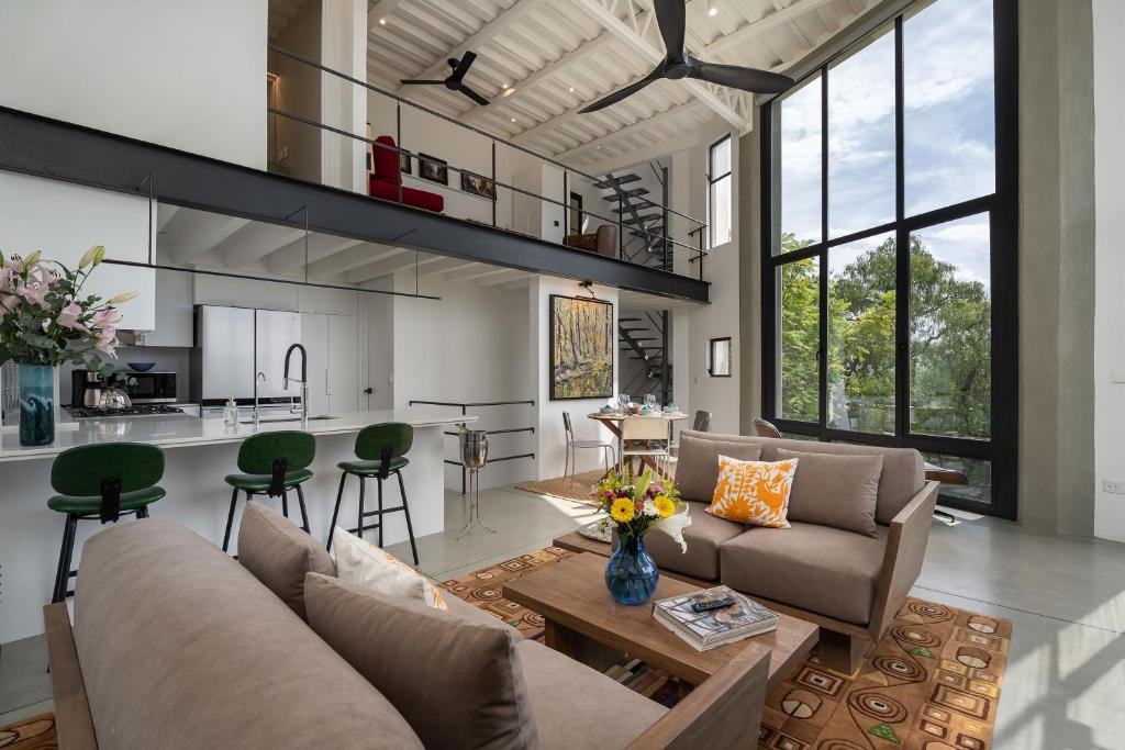 Casa Altamira, Stylish 1BR Loft with City Views in Centro - 4