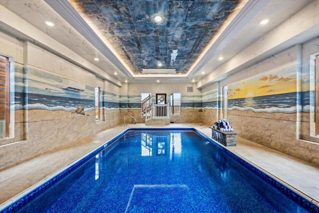 Best Area Views Games HotTub Private Pool PuttPutt, Sevierville