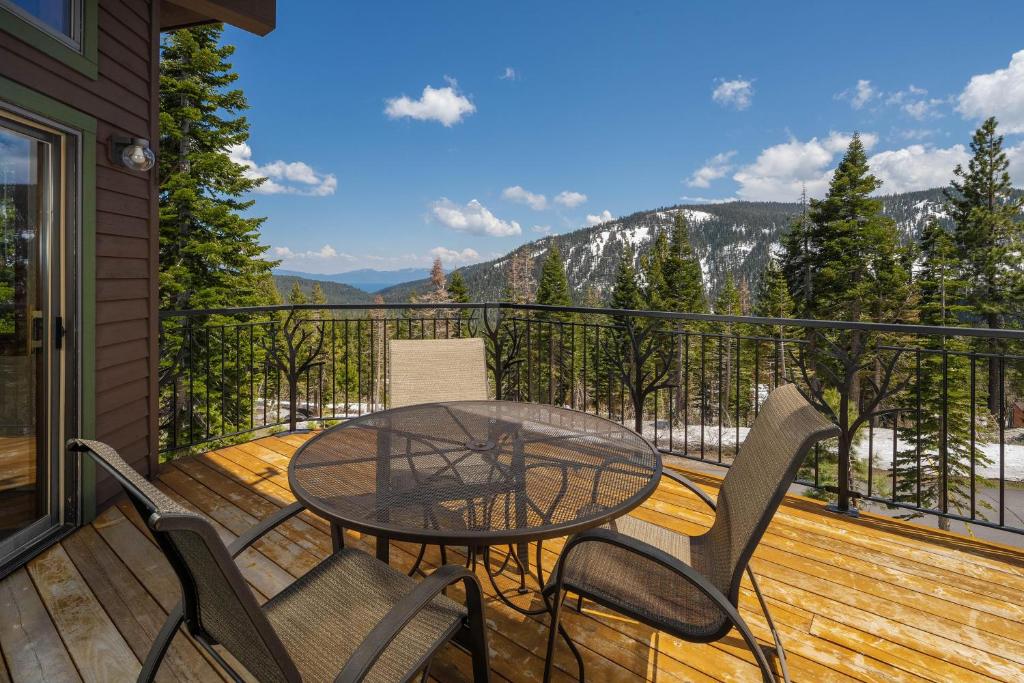 Alpine Retreat By Hauserman Rentals, Tahoe City