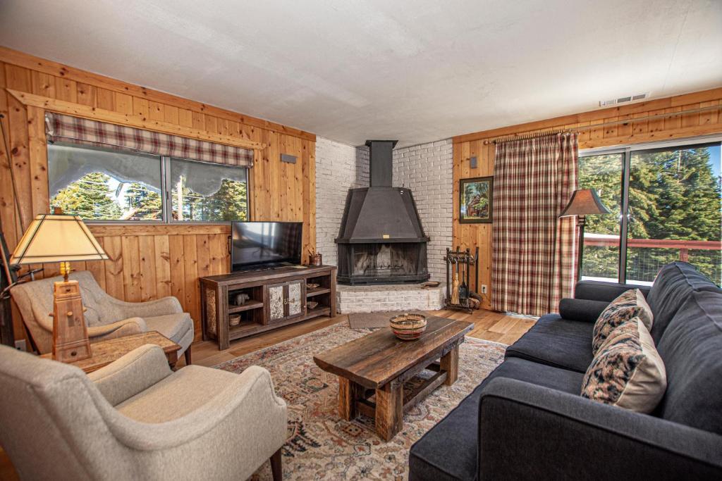 Goetzl By Hauserman Rentals, Tahoma