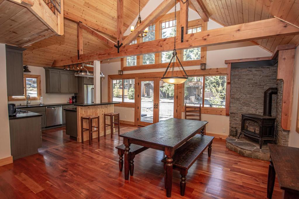 Bonanza By Hauserman Rentals, Tahoe City