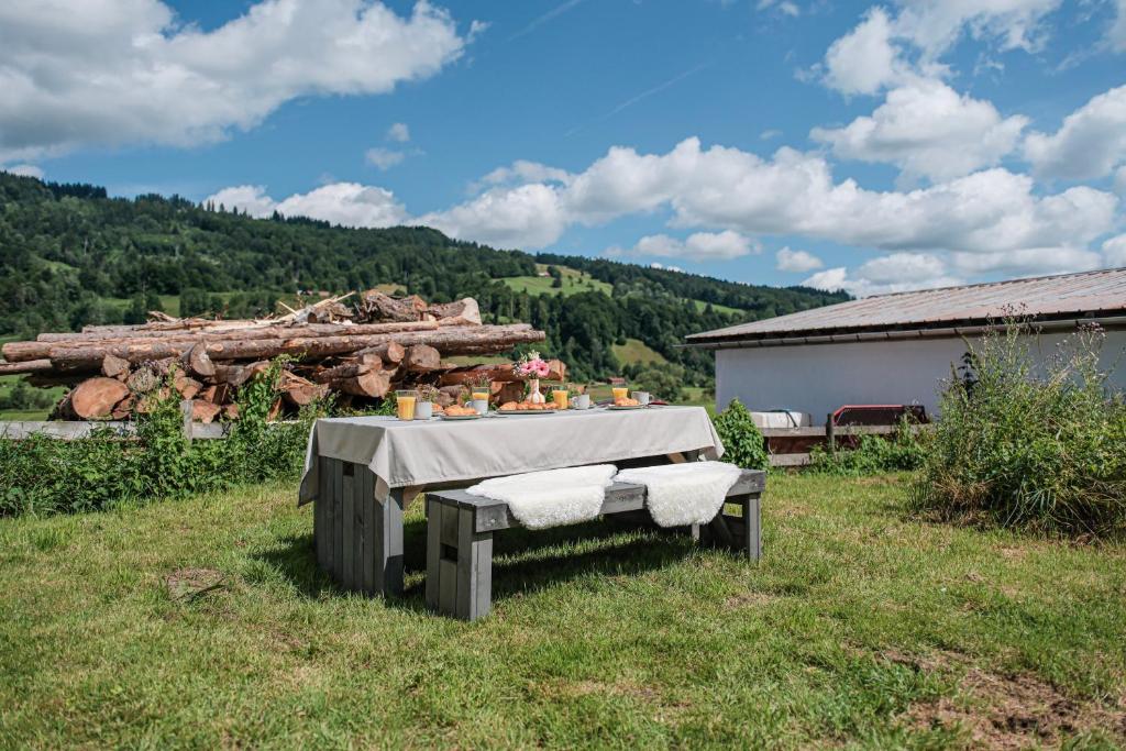 Alpino STAY Geräumige Ferienwohnung am Alpsee mit Garten - 5