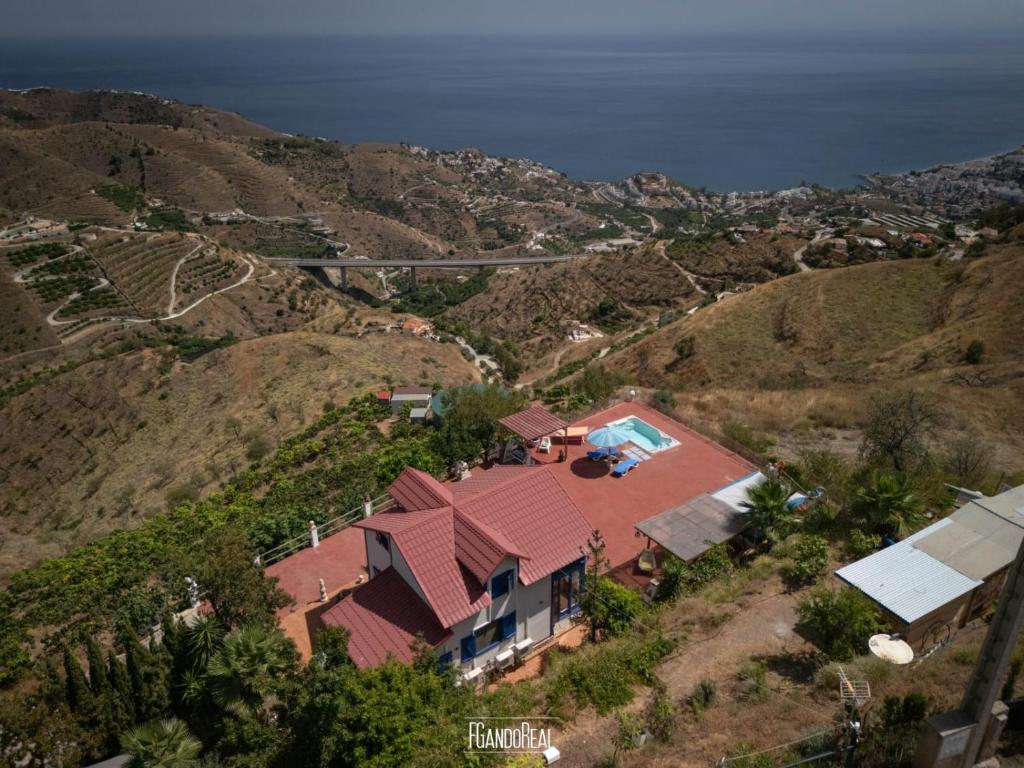 Chalet, breathtaking sea view with large jacuzzi - 4