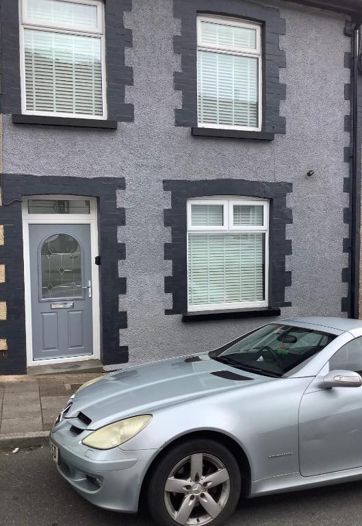 Herbert Place, Treherbert