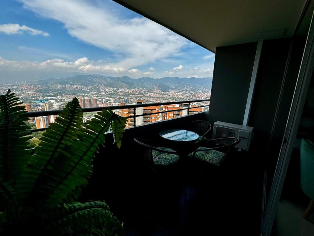 Hermoso apartamento en El Poblado con linda vista - 5
