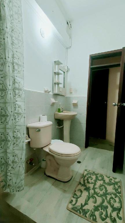 Apartamento en el Centro de SantoDomingo Amplio con Parqueadero - 3