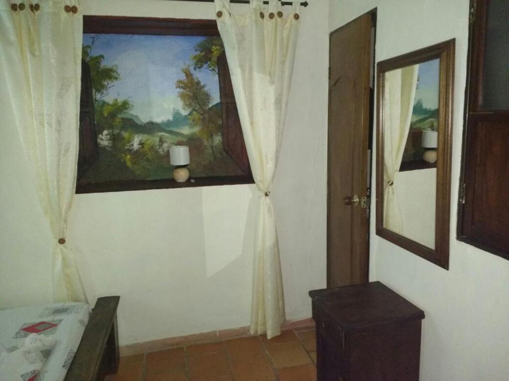 Habitación 4 personas Hostal centro San Gil - 4