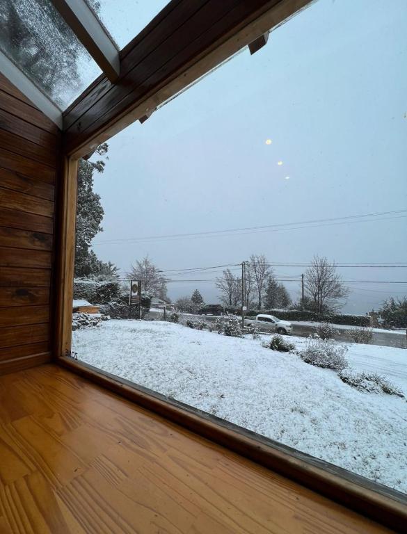 Hermosa Cabaña con vista al Nahuel Huapi - 2