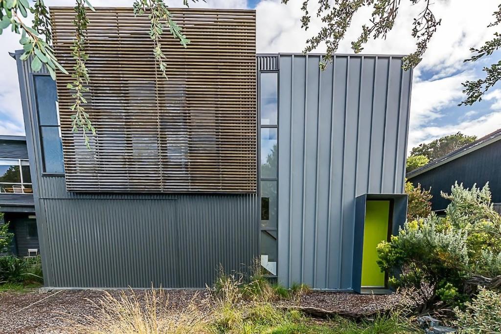 Sunshine Hideaway, Sandy Point