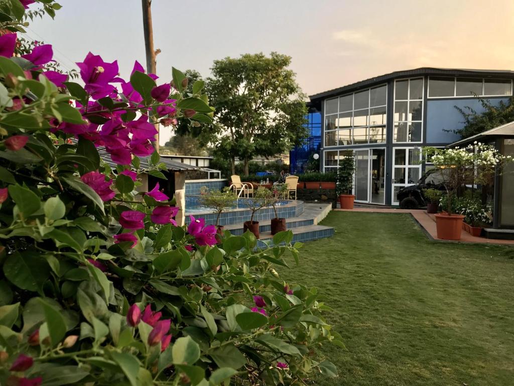 Skyfall Pawana Lonavala, Kolvan