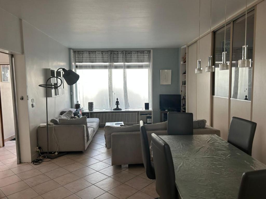 Appart calme avec Parking privé, Métro 3min, 12min Paris - 1