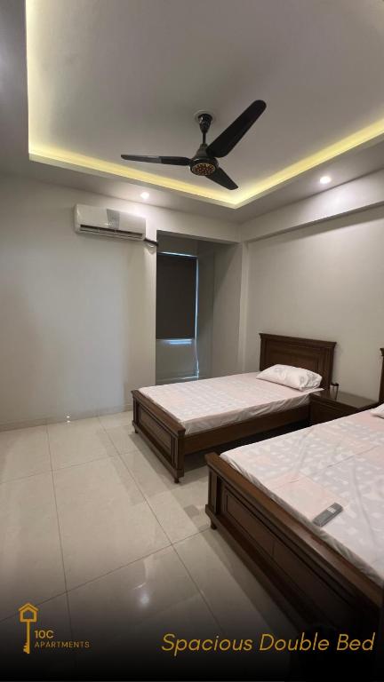 Studio Apartment in DHA Phase 7, Karáčí