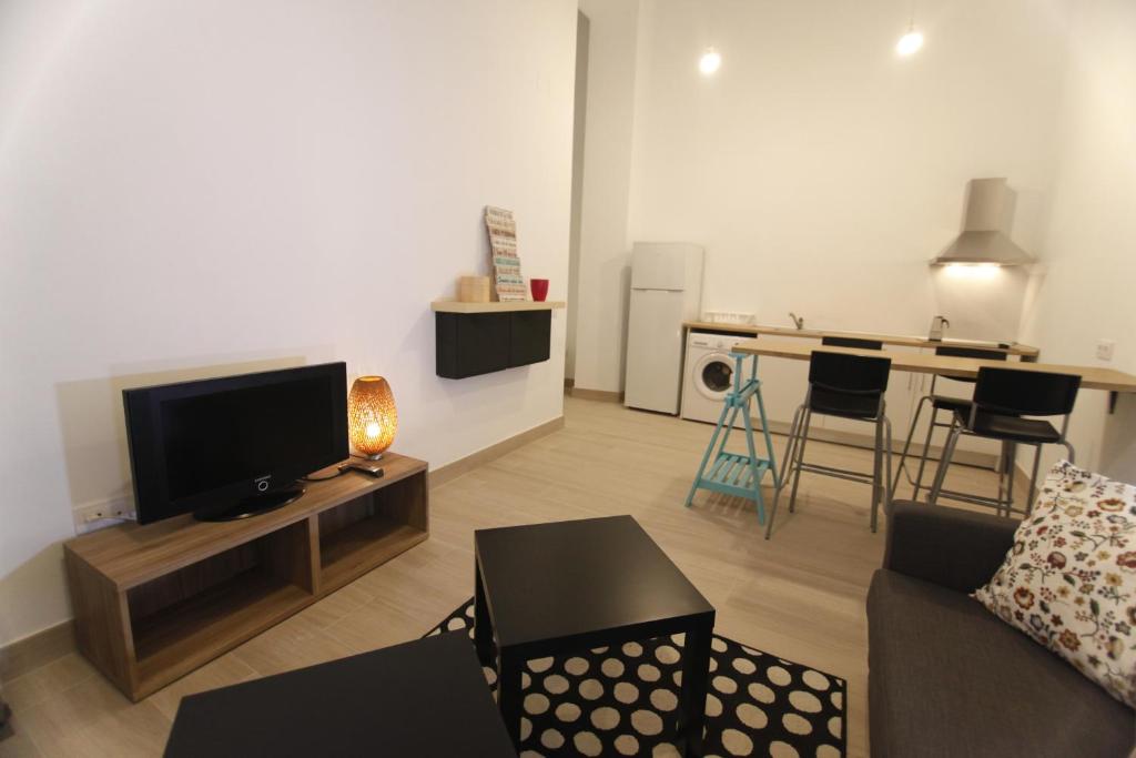 Preciosa Oportunidad, Junto a Playa y Teatro Falla - 5