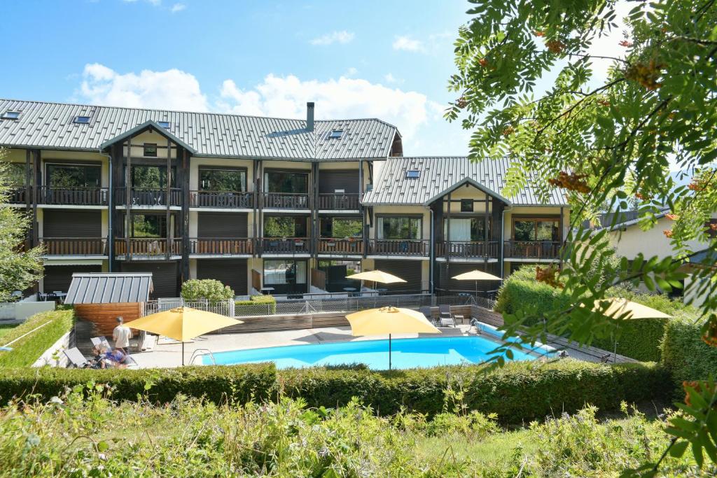 L’ourson, Les Déserts