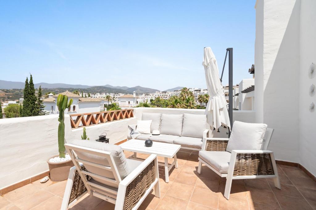 Stylish Duplex Penthouse in gated community RDR507 - 2