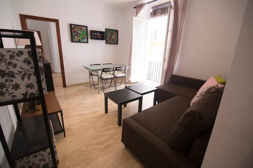 Extraordinario Piso, Junto a Playa y Pleno Centro - 2