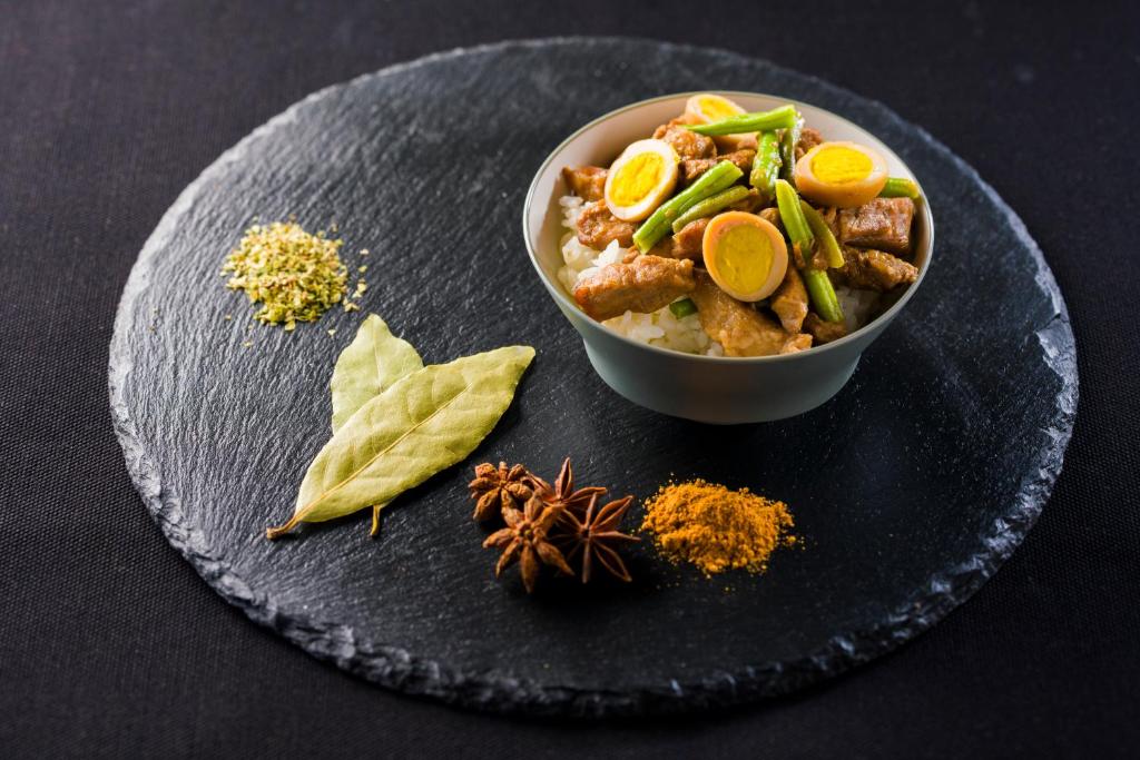 อาหารและเครื่องดื่ม