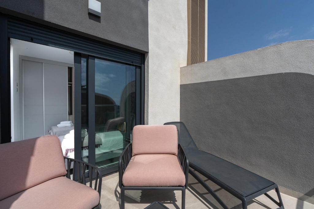 Sunset Cliffs Apartment - High Floor - Sea View - 5