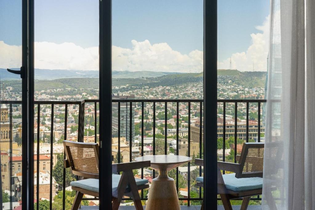 Stars by Castor & Pollux, Tbilisi