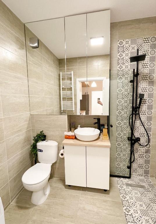 Noble View, Bukurešť