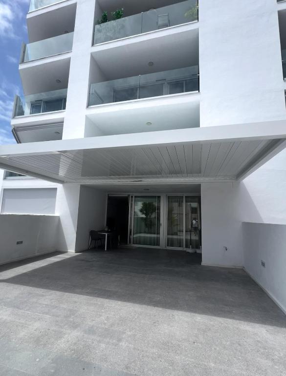 MSV Beach, Puerto Naos