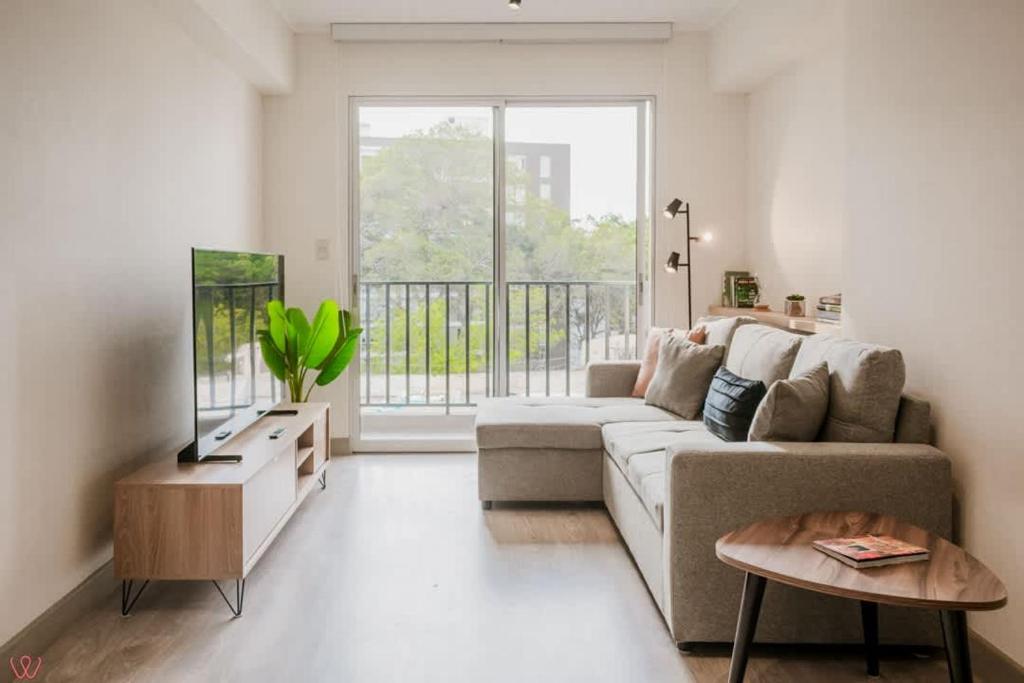 2BR Pool Gym & View in Barranco, Lima