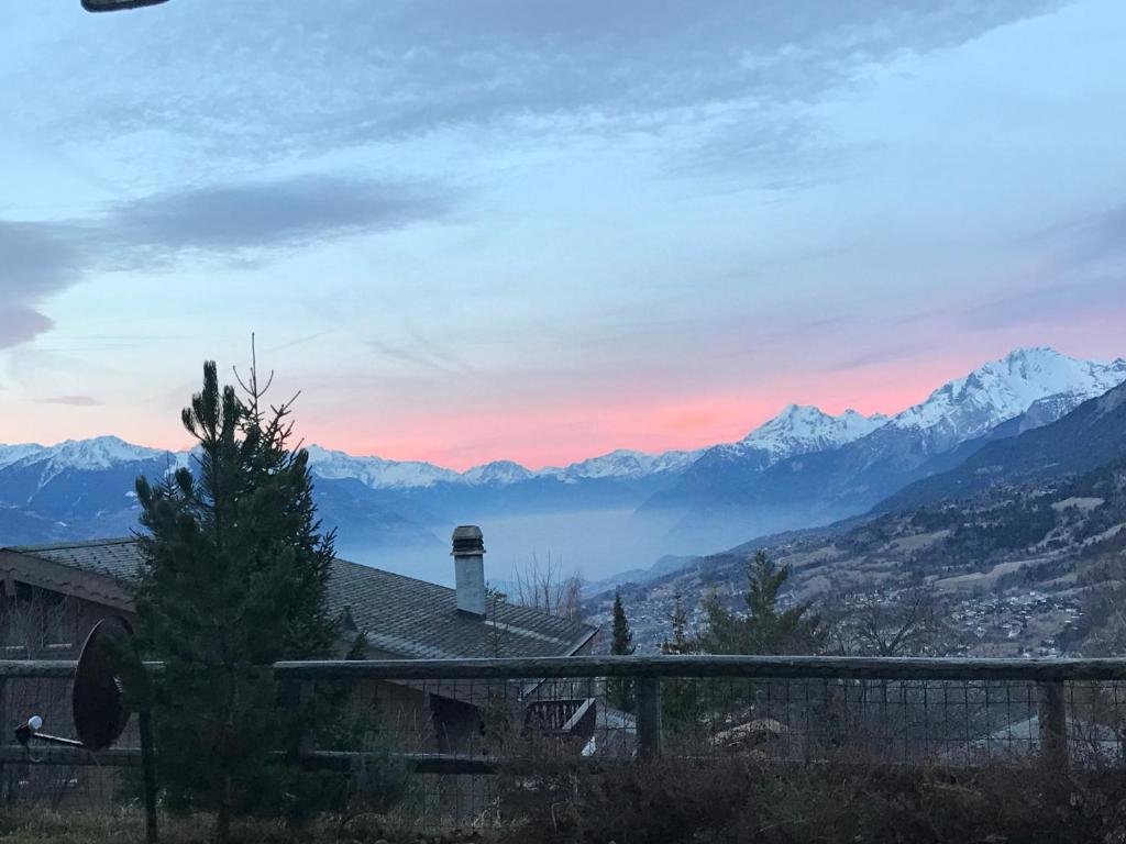 Crans-Montana Chalet - 2